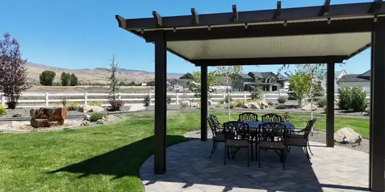 Aluminum patio cover providing shade in Idaho